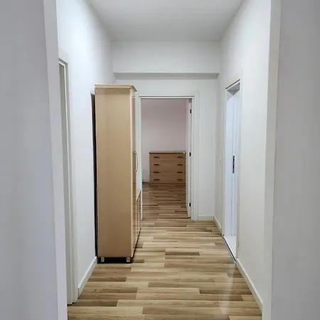 2e Myslym Shyri Apartamento